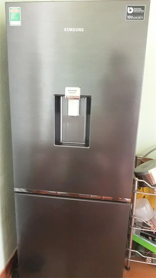 Khách hàng review Tủ lạnh Samsung Inverter 276 lít RB27N4180B1/SV 2