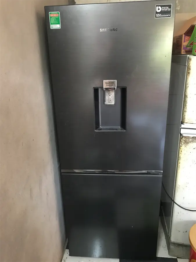 Khách hàng review Tủ lạnh Samsung Inverter 276 lít RB27N4180B1/SV 1