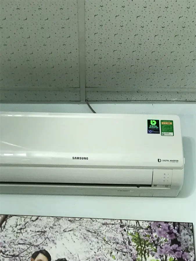 Khách hàng review Máy lạnh Samsung Inverter 1.5 HP AR13RYFTAURNSV 8