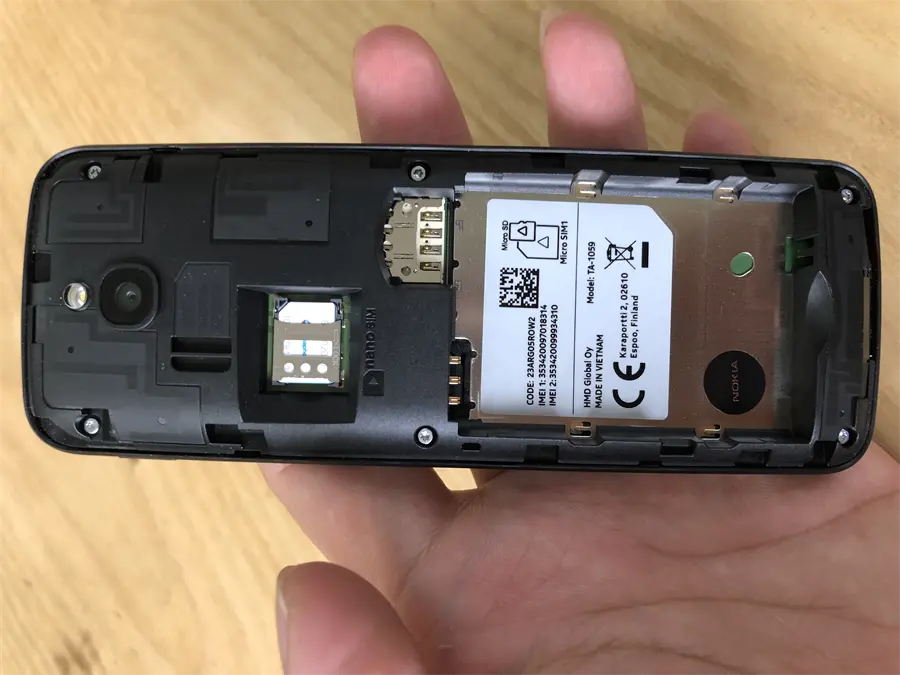 Khách hàng review Điện thoại Nokia 8110 4G 2