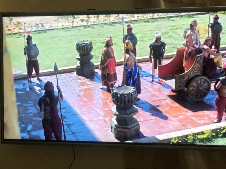 Khách hàng review Smart Tivi Samsung 4K 43 inch UA43RU7400 27