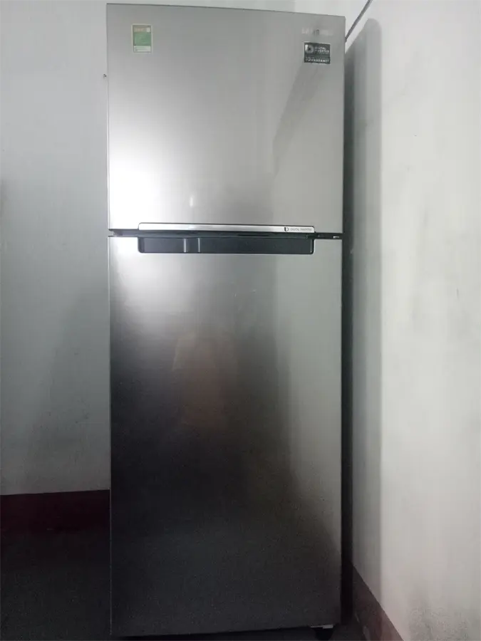 Khách hàng review Tủ lạnh Samsung Inverter 299 lít RT29K5012S8/SV 5