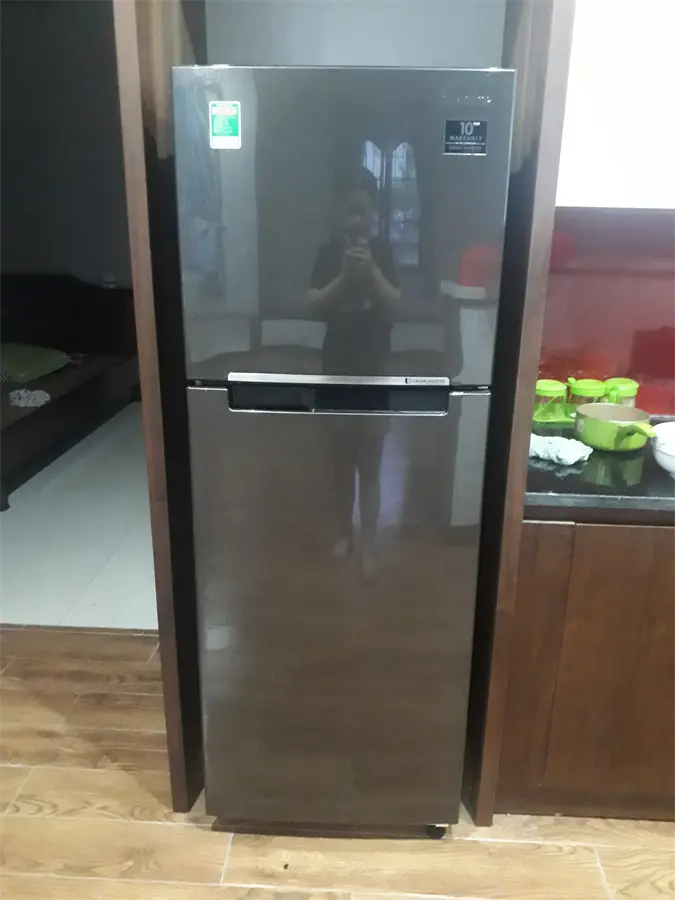 Khách hàng review Tủ lạnh Samsung Inverter 236 lít RT22M4032DX/SV 8