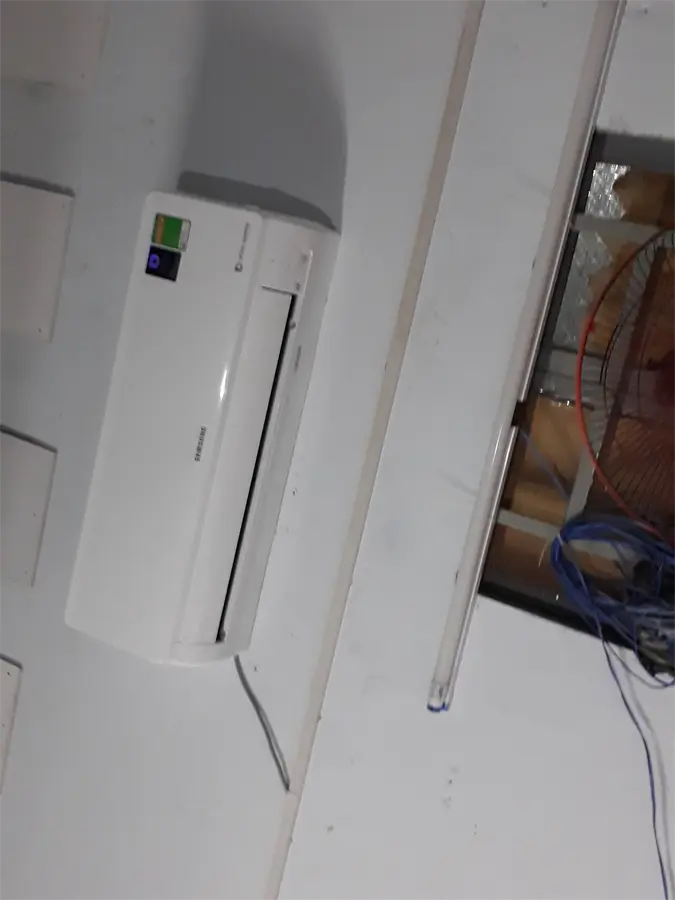 Khách hàng review Máy lạnh Samsung Inverter 1.5 HP AR13MVFHGWKNSV 3
