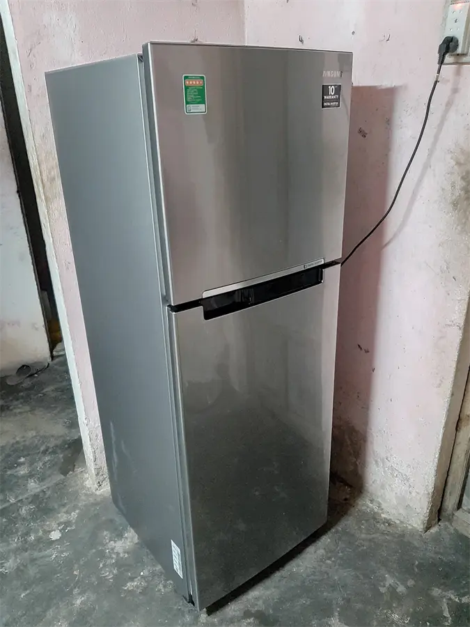 Khách hàng review Tủ lạnh Samsung Inverter 236 lít RT22M4033S8/SV 1
