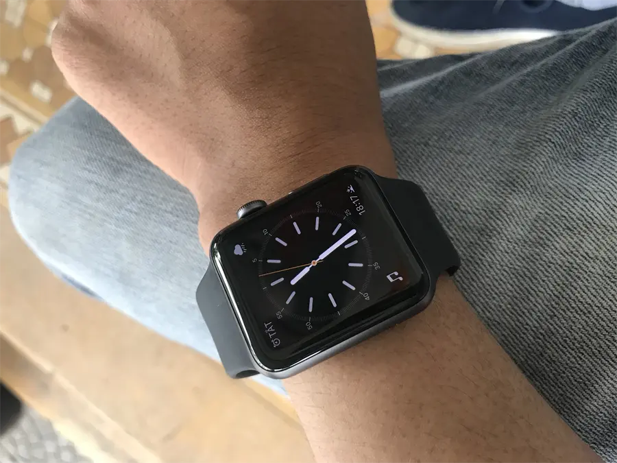 Khách hàng review Apple Watch S3 GPS 42mm viền nhôm dây silicone 7