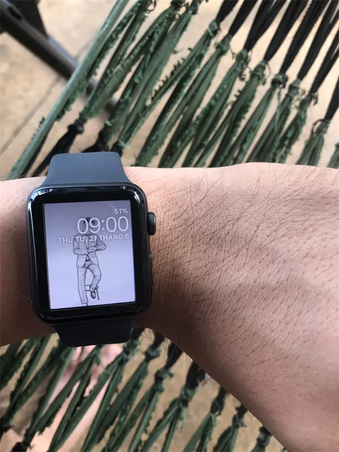 Khách hàng review Apple Watch S3 GPS 42mm viền nhôm dây silicone 6