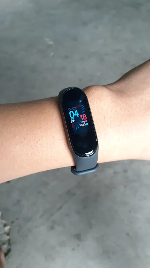Khách hàng review Vòng đeo tay thông minh Mi Band 4 57