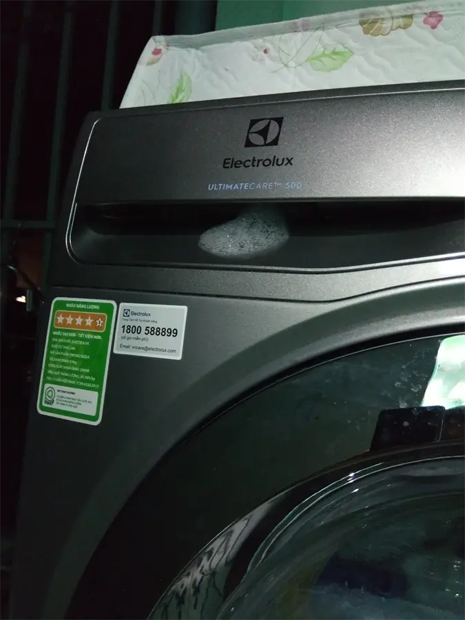 Khách hàng review Máy giặt Electrolux Inverter 9 Kg EWF9025BQSA 25