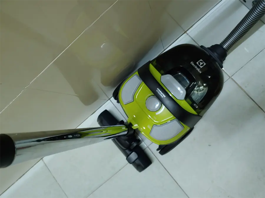 Khách hàng review Máy hút bụi dạng hộp Electrolux Z1231 11