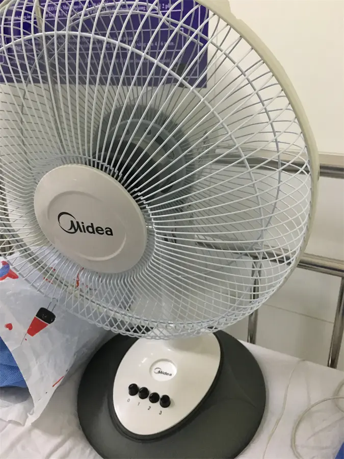 Khách hàng review Quạt bàn Midea FT30-Y8BA 3