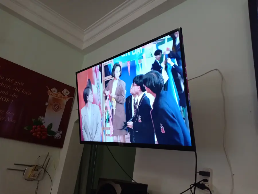 Khách hàng review Smart Tivi TCL 4K 43 inch L43P65-UF 16