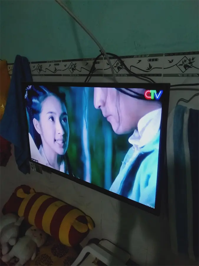 Khách hàng review Tivi TCL 32 inch L32D3000 6