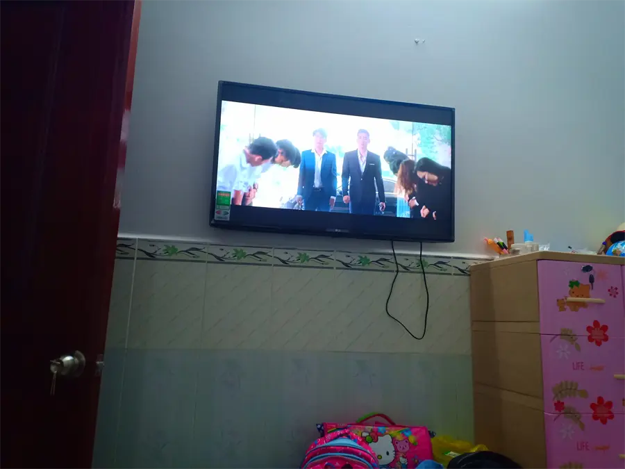 Khách hàng review Smart Tivi LG 4K 43 inch 43UK6340PTF 17