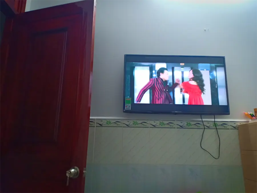 Khách hàng review Smart Tivi LG 4K 43 inch 43UK6340PTF 18