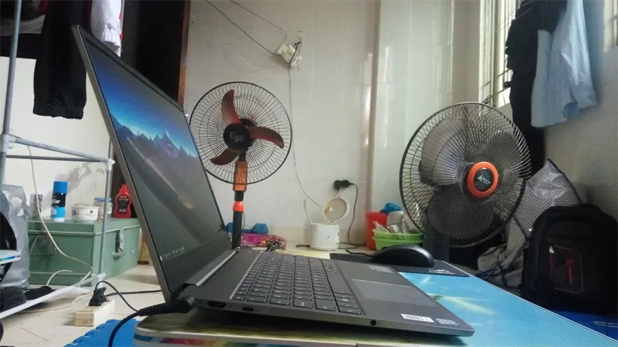 Khách hàng review Laptop Lenovo Ideapad S540 15IWL i5 8265U/8GB/1TB 128GB/Win10 (81NE009FVN) 1
