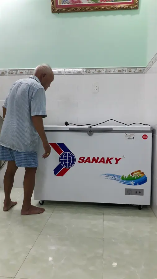 Khách hàng review Tủ đông Sanaky 260 lít VH-3699W1 14