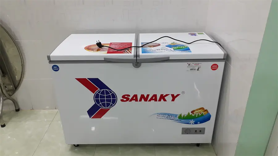 Khách hàng review Tủ đông Sanaky 260 lít VH-3699W1 16