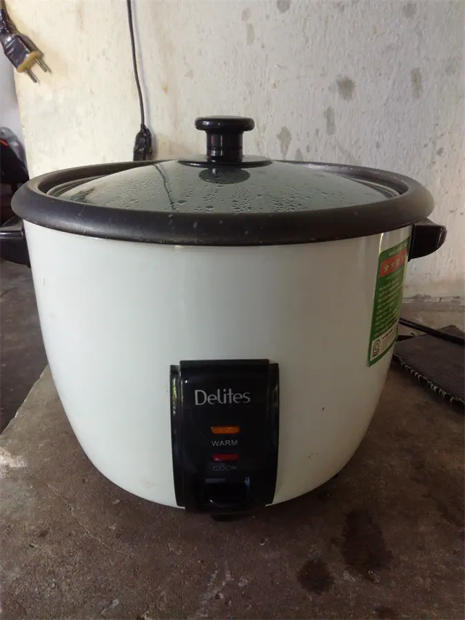 Khách hàng review Nồi cơm điện Delites 1.8 lít NCR1801 3