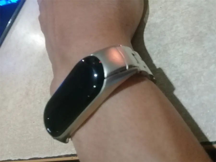 Khách hàng review Vòng đeo tay thông minh Mi Band 3 7