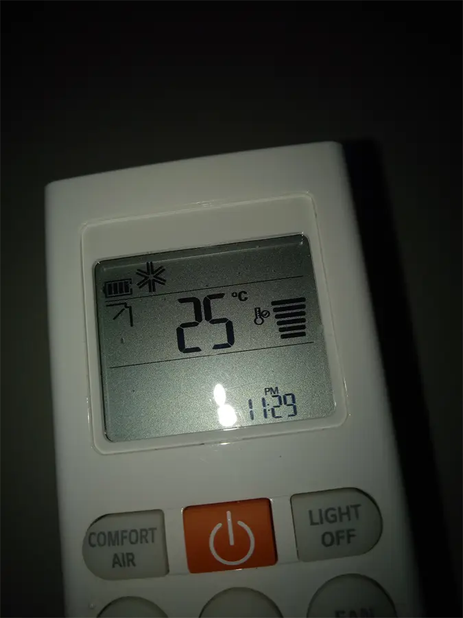 Khách hàng review Máy lạnh LG Inverter 1.5 HP V13ENH 38