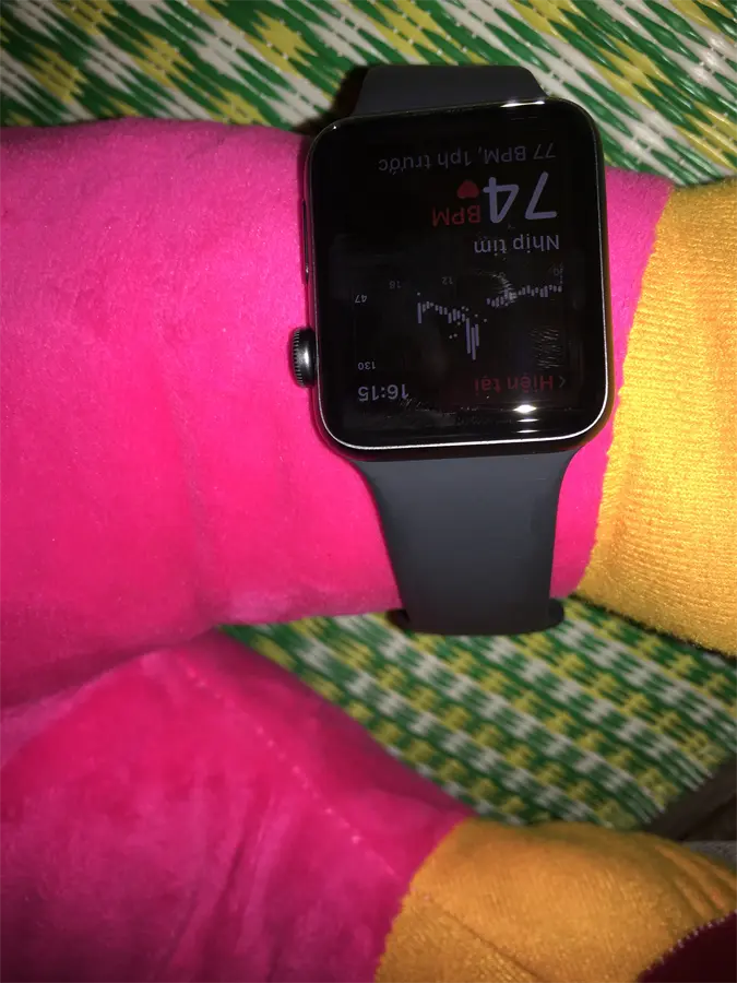 Khách hàng review Apple Watch S3 GPS 42mm viền nhôm dây silicone 5