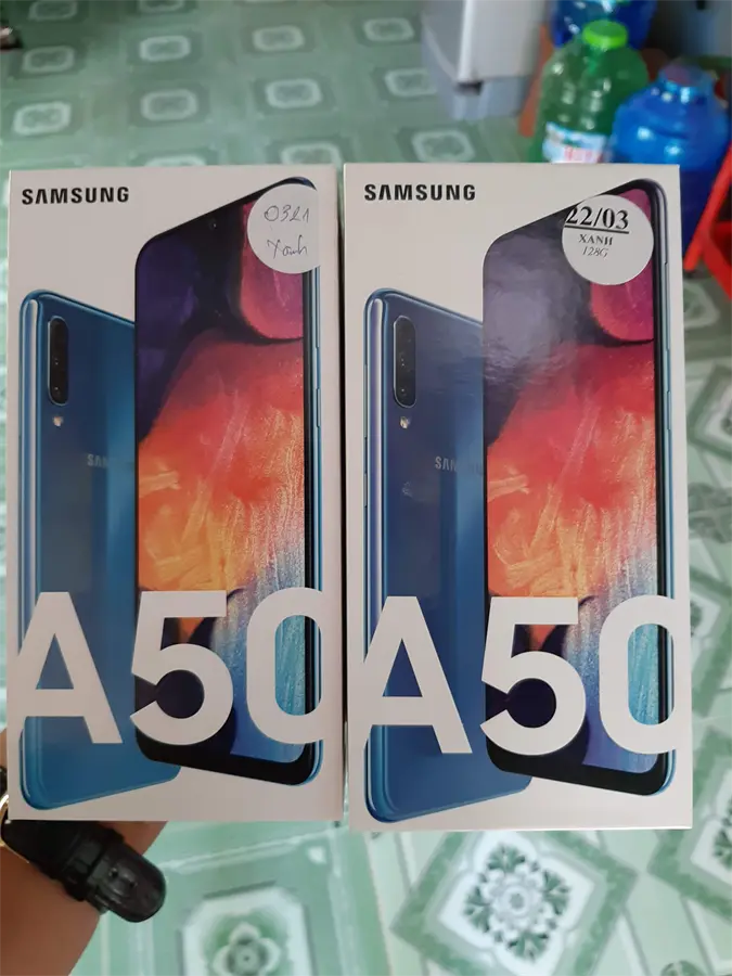 Khách hàng review Điện thoại Samsung Galaxy A50 128GB 3