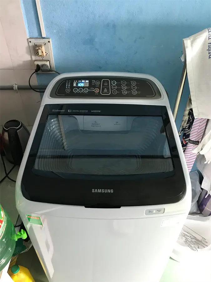 Khách hàng review Máy giặt Samsung Inverter 10.5 kg WA10J5750SG/SV 4