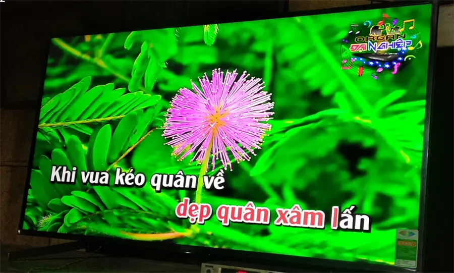 Khách hàng review Android Tivi Sony 4K 55 inch KD-55X8000G 2