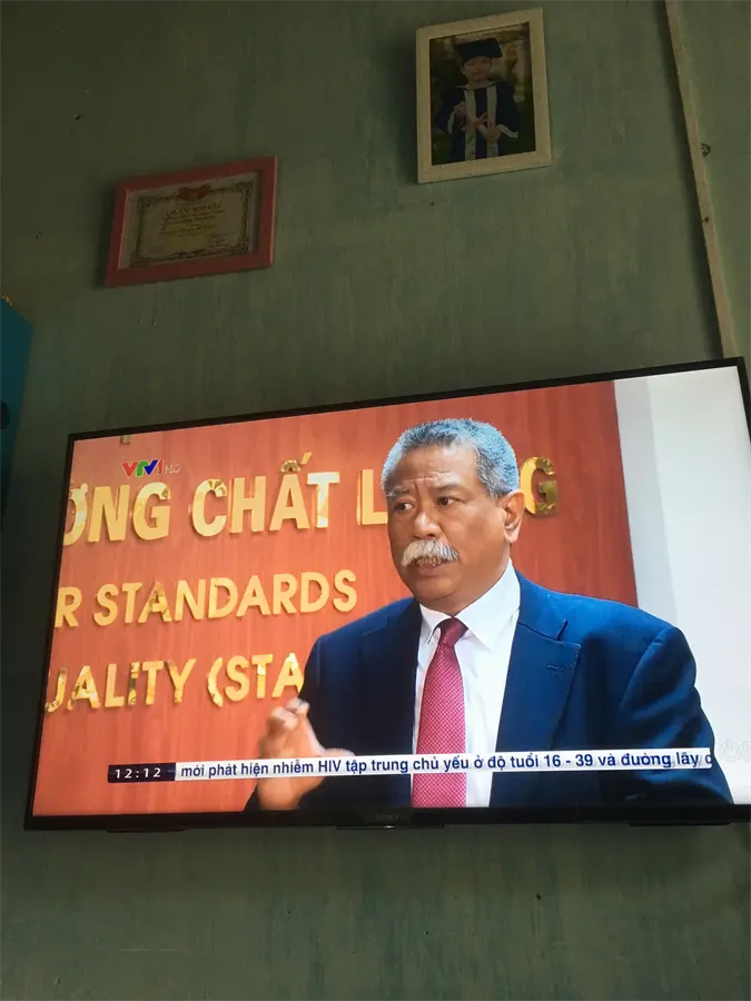 Khách hàng review Android Tivi Sony 49 inch KDL-49W800G 3