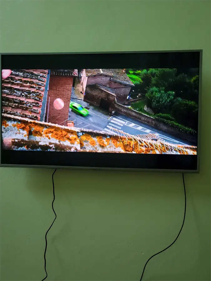 Khách hàng review Smart Tivi QLED Samsung 4K 43 inch QA43Q65R 20