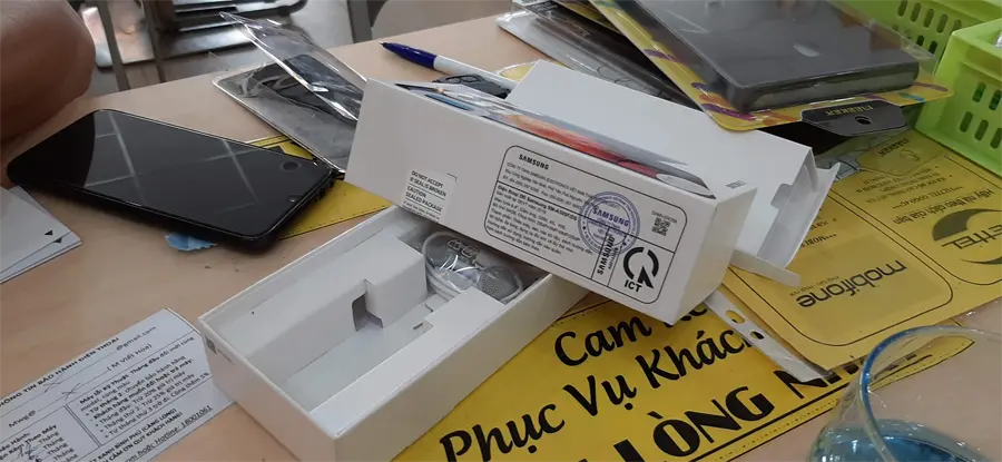 Khách hàng review Điện thoại Samsung Galaxy A50 64GB 4