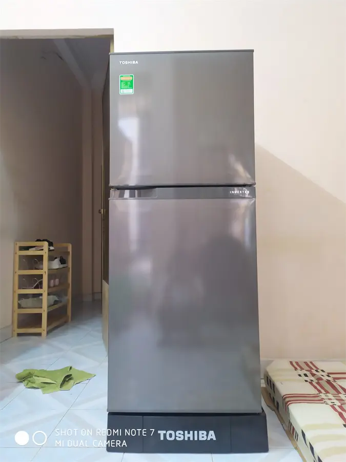 Khách hàng review Tủ lạnh Toshiba Inverter 194 lít GR-A25VS (DS) 13