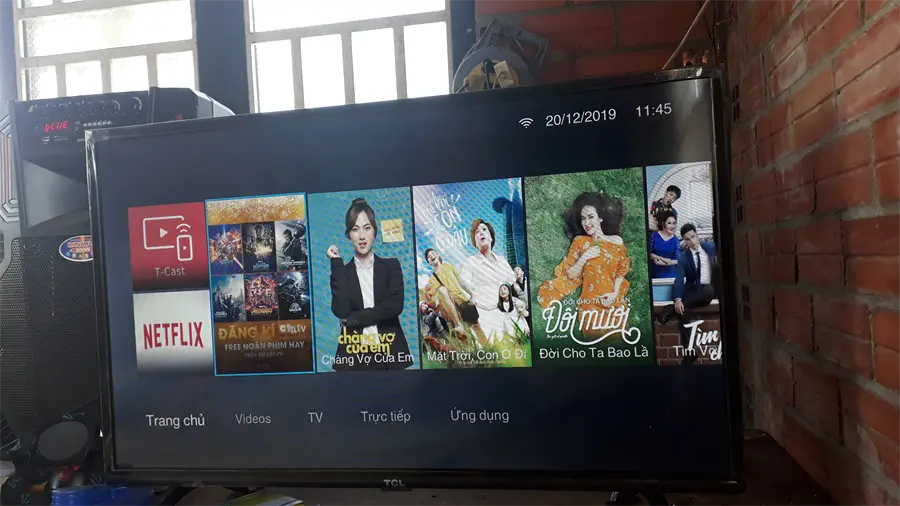Khách hàng review Smart Tivi TCL 32 inch L32S6300 4