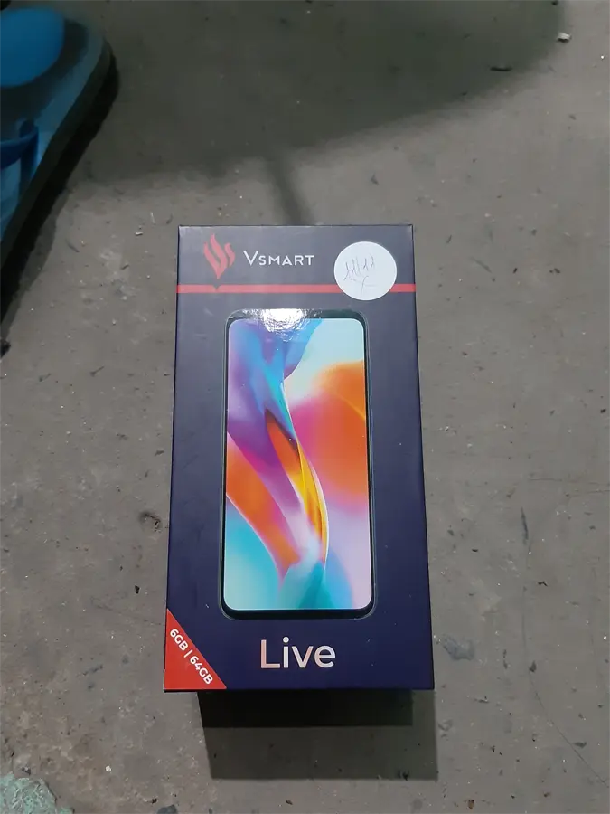 Khách hàng review Điện thoại Vsmart Live (6GB/64GB) 29