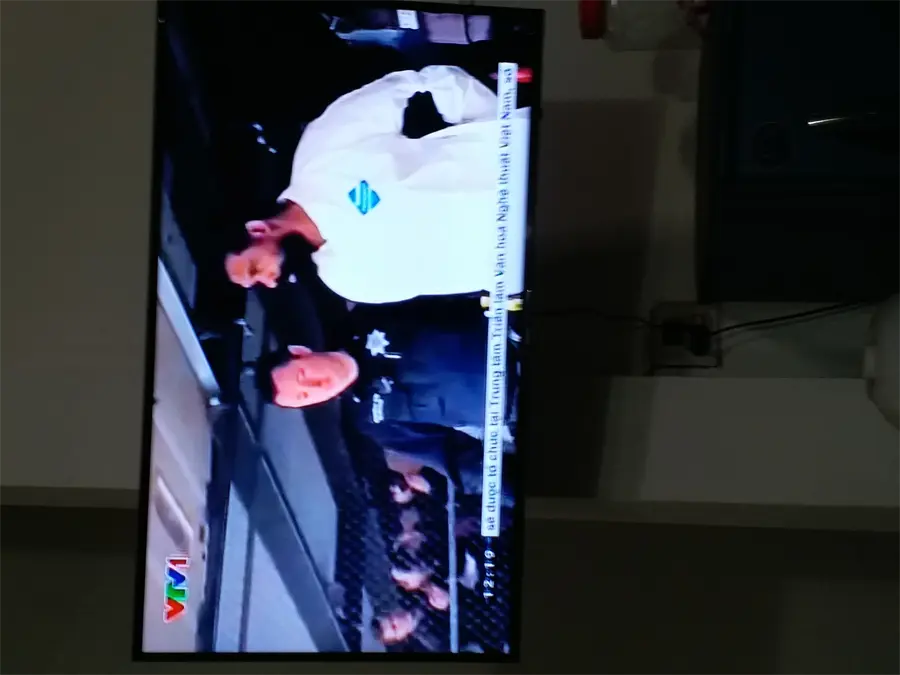 Khách hàng review Smart Tivi Samsung 32 inch UA32N4300 33