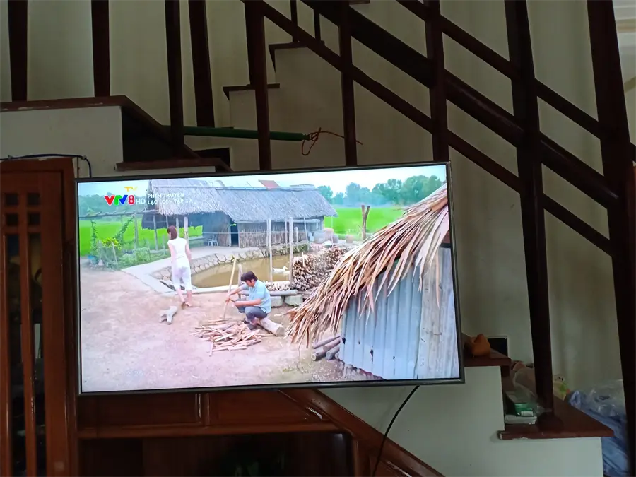 Khách hàng review Smart Tivi Samsung 4K 43 inch UA43RU7400 25
