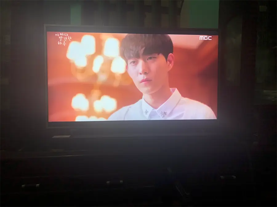 Khách hàng review Smart Tivi QLED Samsung 4K 43 inch QA43Q65R 18