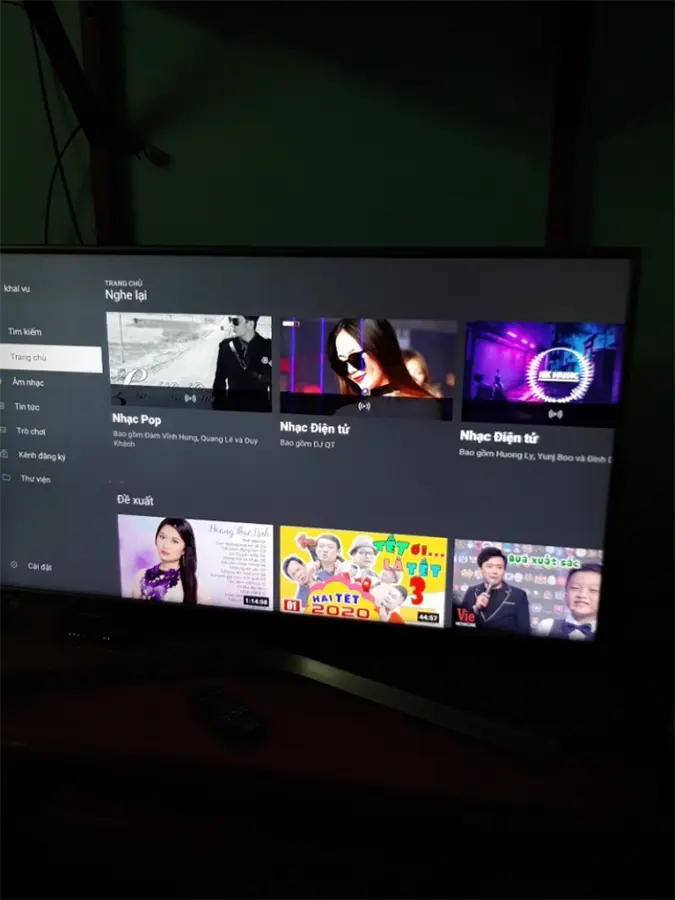 Khách hàng review Smart Tivi Samsung 4K 43 inch UA43RU7400 23