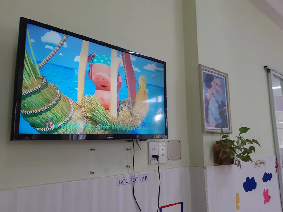 Khách hàng review Smart Tivi Samsung 40 inch UA40J5250D 14