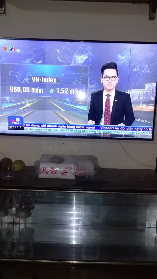 Khách hàng review Smart Tivi Samsung 4K 50 inch UA50RU7200 6