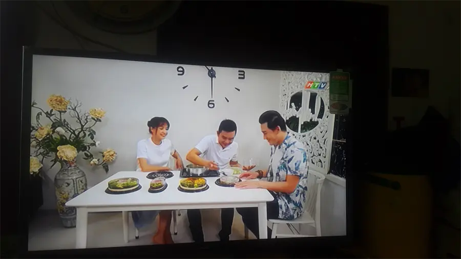 Khách hàng review Smart Tivi Samsung 32 inch UA32N4300 24