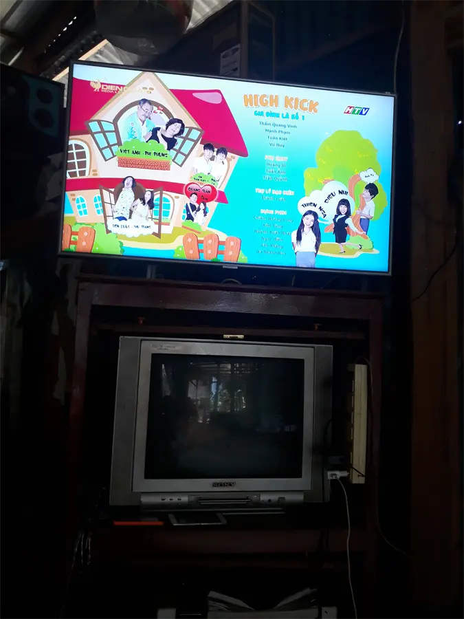 Khách hàng review Smart Tivi Samsung 4K 43 inch UA43RU7400 15