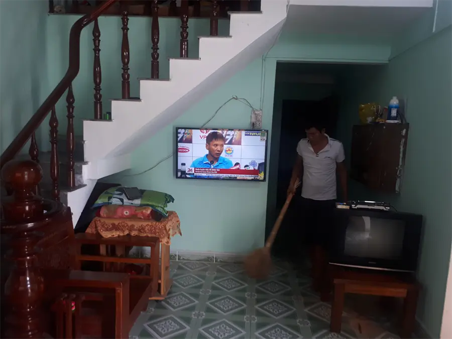 Khách hàng review Smart Tivi Samsung 40 inch UA40J5250D 10
