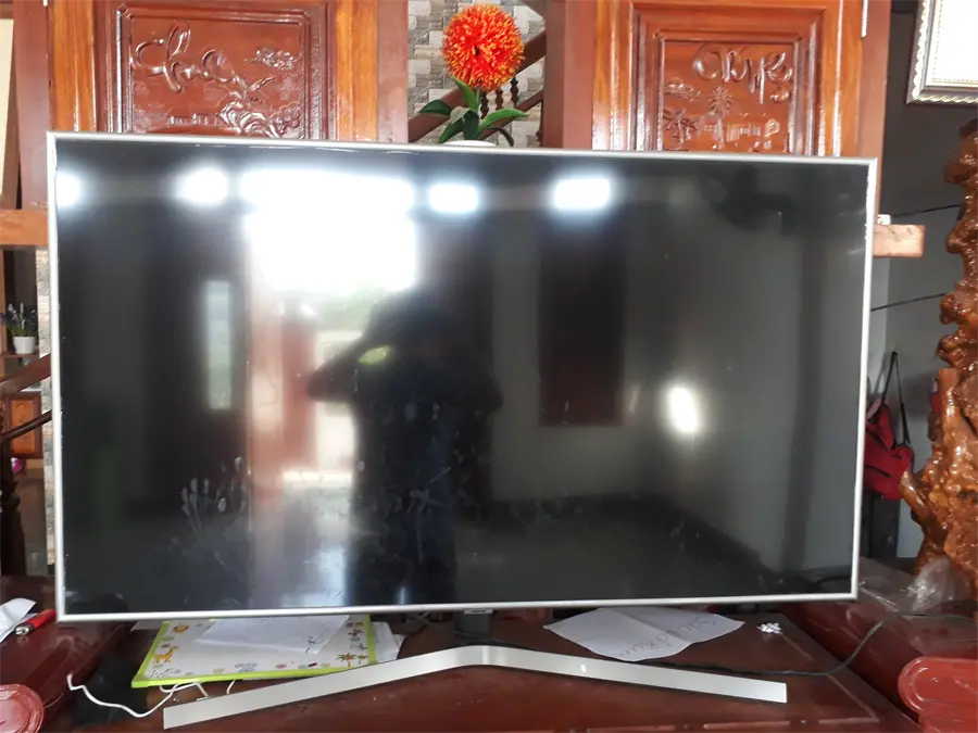 Khách hàng review Smart Tivi Samsung 4K 55 inch UA55RU7400 1