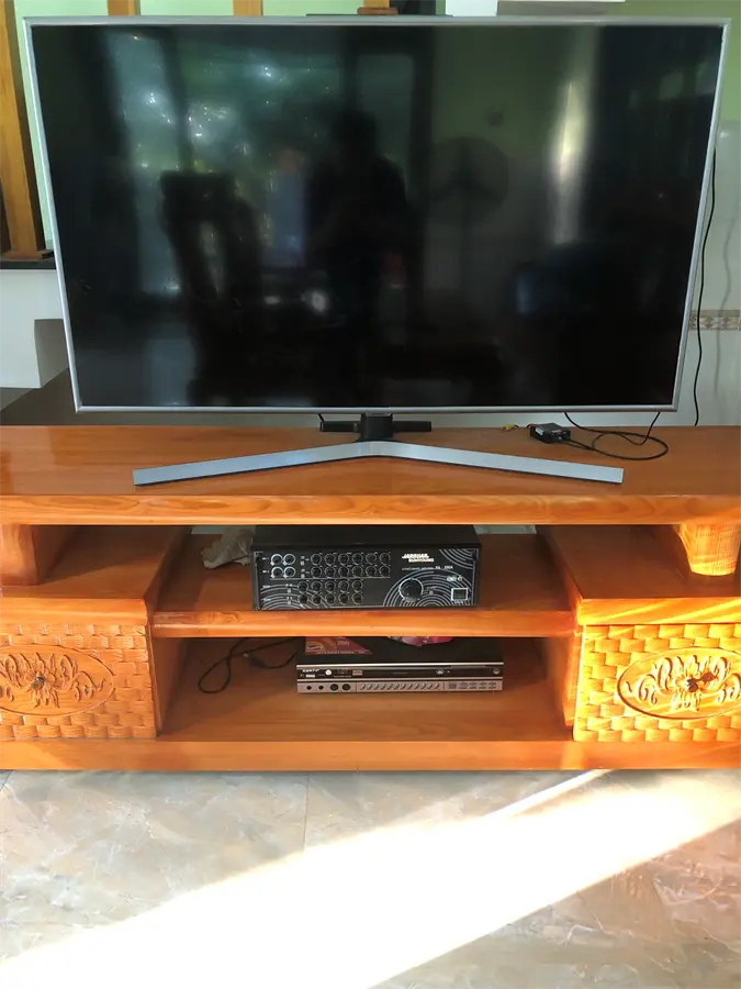 Khách hàng review Smart Tivi Samsung 4K 50 inch UA50RU7400 2