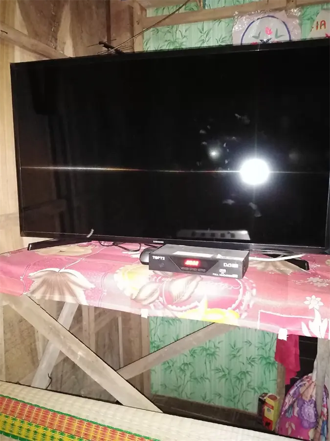 Khách hàng review Smart Tivi Samsung 40 inch UA40J5250D 8