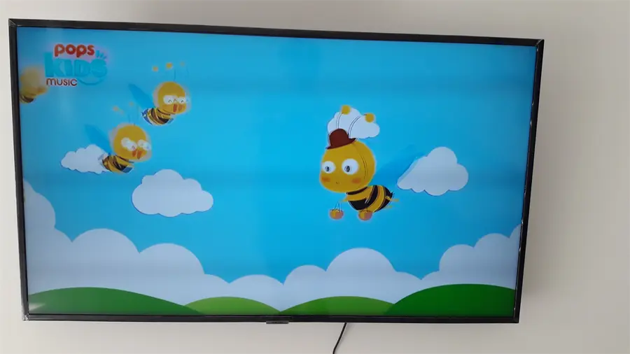 Khách hàng review Smart Tivi Samsung 4K 43 inch UA43RU7200 6