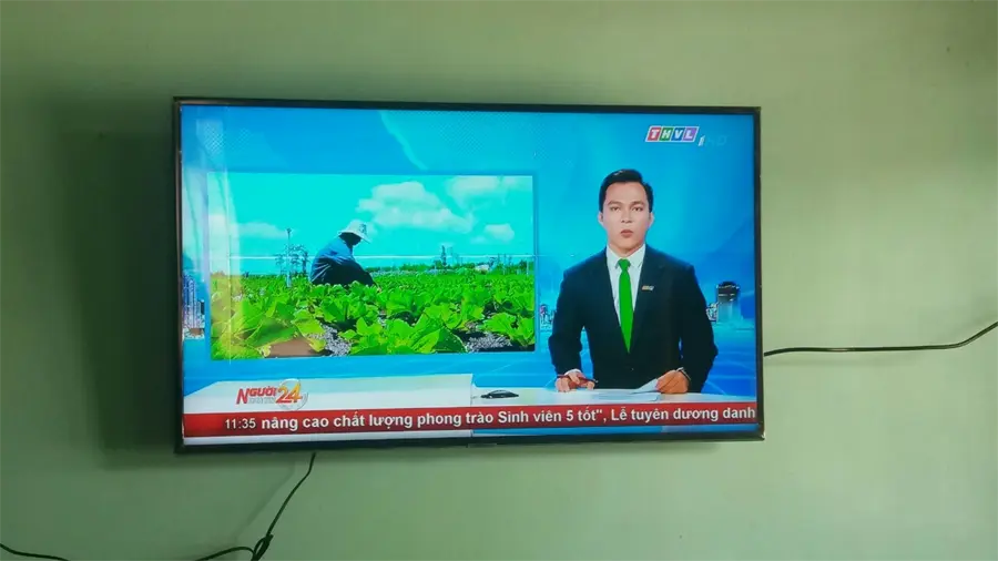 Khách hàng review Smart Tivi Samsung 4K 43 inch UA43RU7100 2