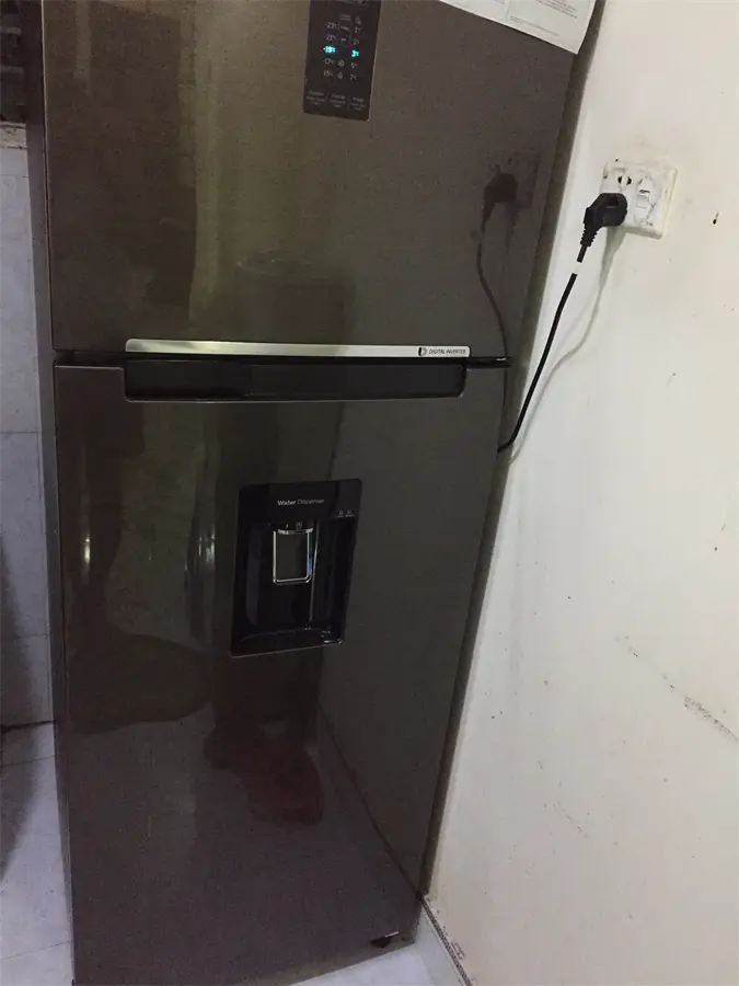 Khách hàng review Tủ lạnh Samsung Inverter 319 lít RT32K5930DX/SV 4